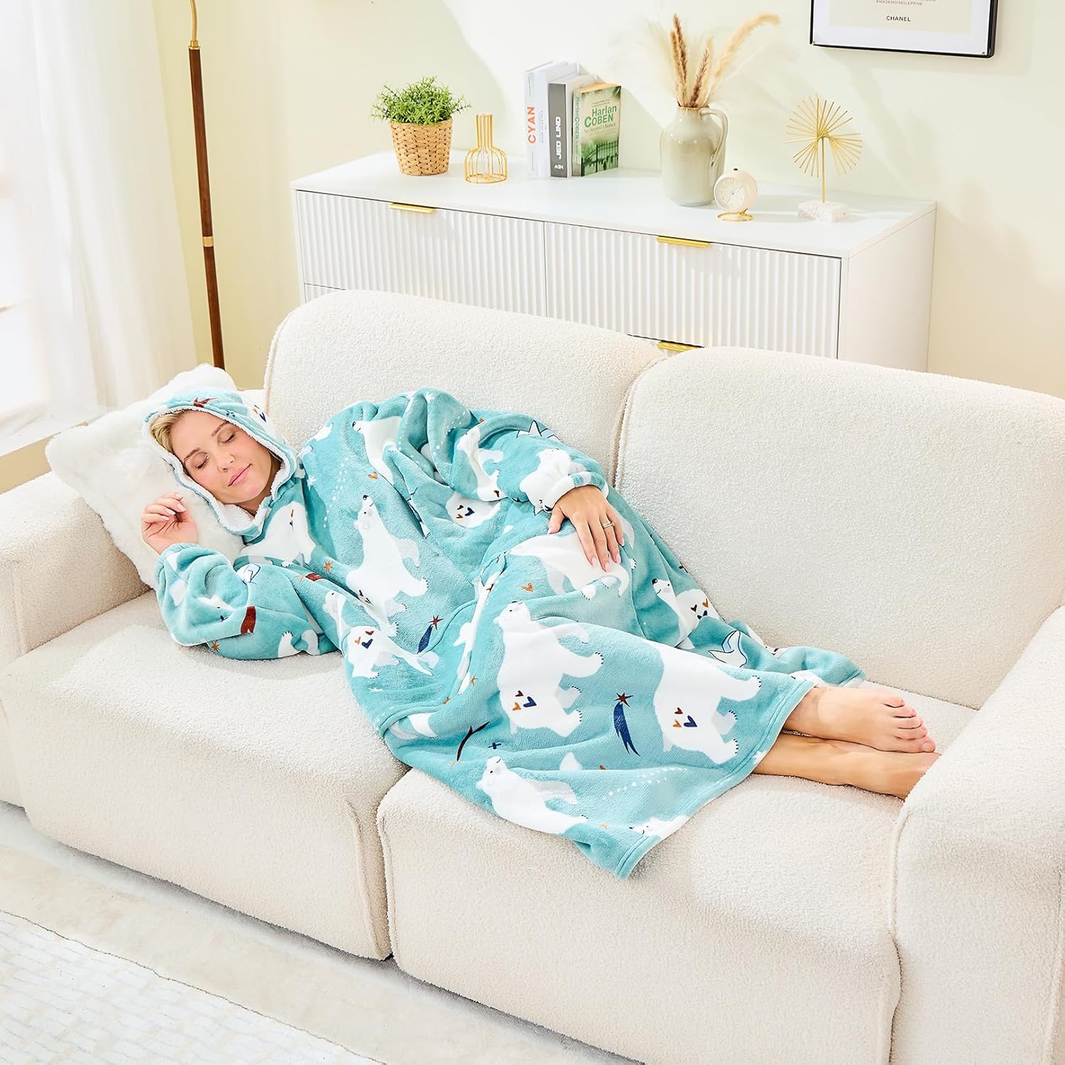 Moinlizy Wearable Blanket Hoodie, Long Thick Hooded Blanket Oversized for Adults Women Men with Pocket and Sleeves